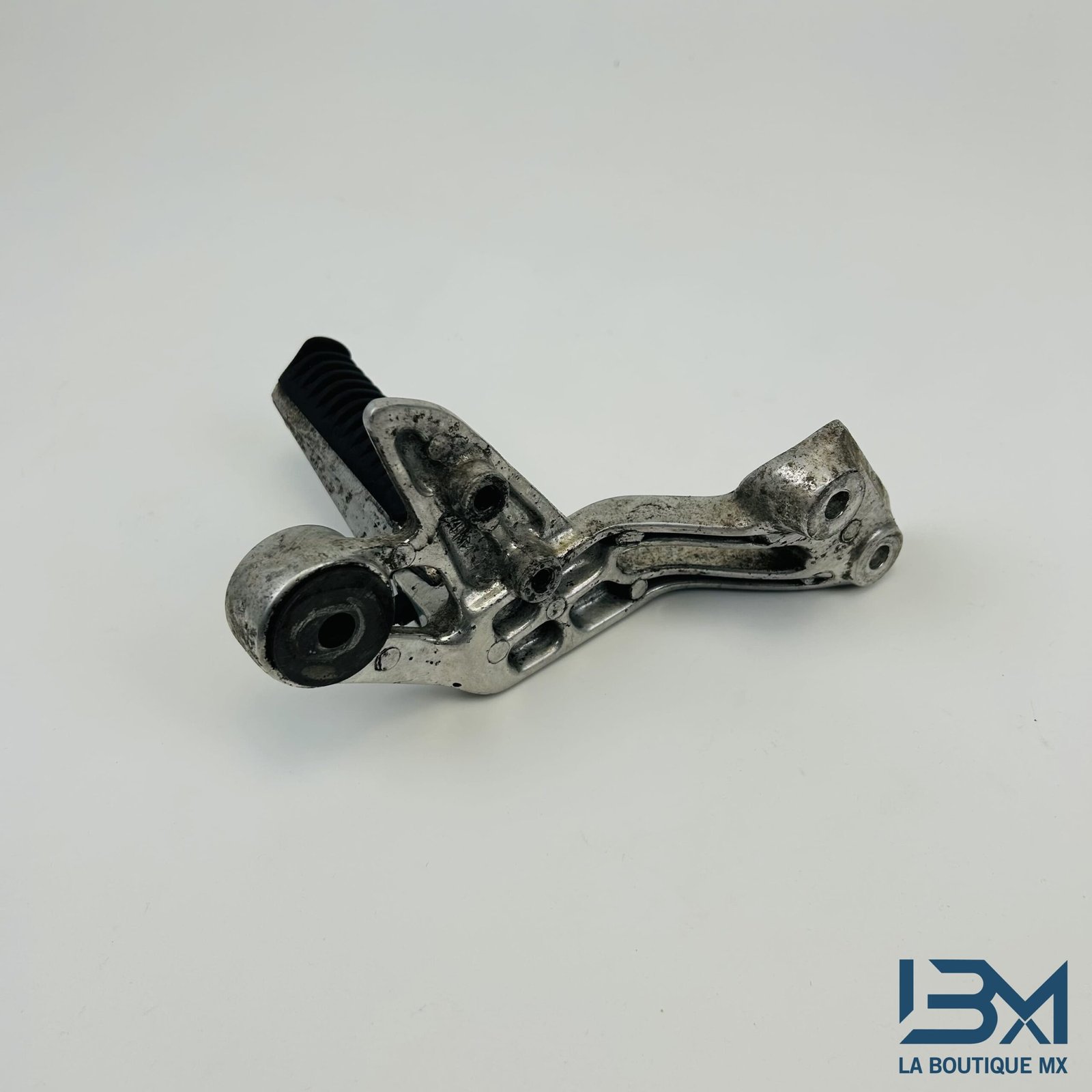 Support cale pied arrière gauche xj 900 s diversion 1996 - 2002 – Image 3