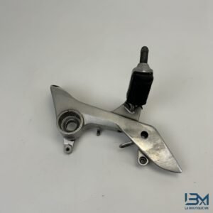 Platine de repose pied avant droit 800 VFR 1998 - 2001