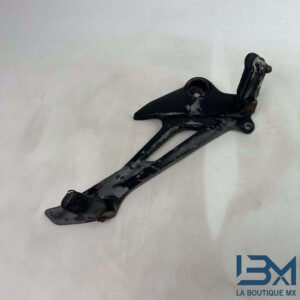 Platine repose pied droite 125 VARADERO 2001 - 2006